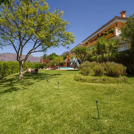 Rurales Bentayga 克鲁兹·德·特赫达